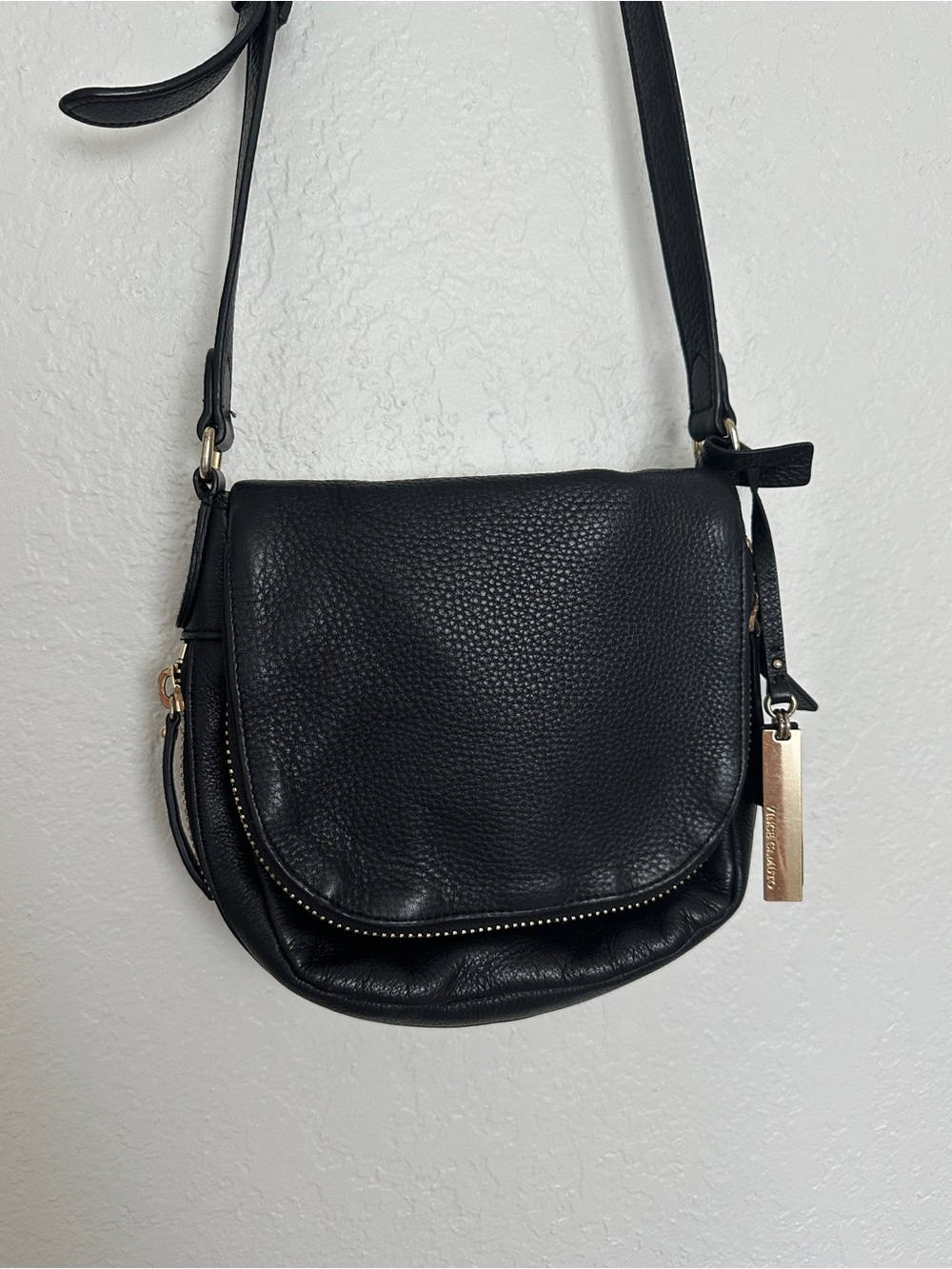 Vince Camuto Baily black leather crossbody bag